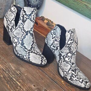 White & black snake print ankle boots